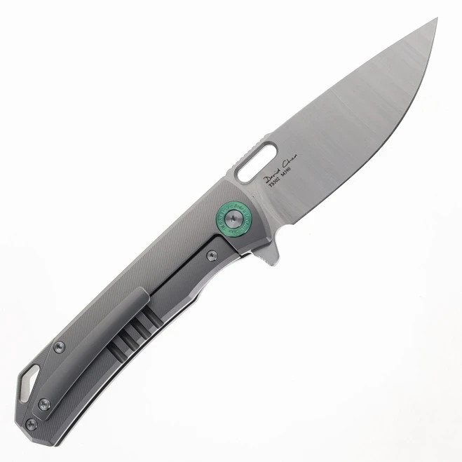 TwoSun Folding Knife Titanium Handle With Green/Black Carbon Fiber Inlay M390 Blade Steel TS502-Ti-M390 4 TwoSun Folding Knife Titanium Handle With Green/Black Carbon Fiber Inlay M390 Blade Steel TS502-Ti-M390 - Image 2